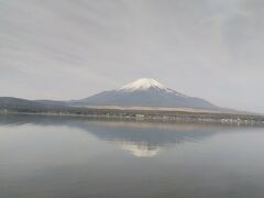 大石公園に向かう途中で逆さ富士、拝見しました！