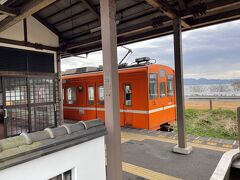 次は「松江フォーゲルパーク」へ。

すぐ近くに松江フォーゲルパーク駅があります。
電車を撮影しようと思ったら、ここは停車しなくてすごい速さで通過していきました…。

しまねっこ号見たかったな。
