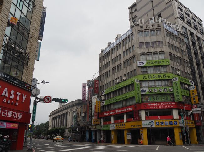 15分くらい歩いてお目当てのお店に着いたのですが、やってない・・！！<br />ということで、急遽別のお店を探して、西門のほうに歩きます。