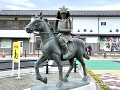 駅前には、相馬野馬追の騎馬像が立っています。
少し昼休憩を取りましょう。
ここまでお読みいただきましてありがとうございました。
