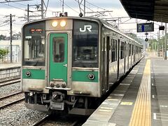 常磐線のクモハ701系電車に乗ります。