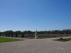 まず向かったのはヘレンハウゼン王宮庭園の1つグローセ・ガルテン。学生料金で5ユーロでした。