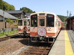 恵那で乗り換えて明智到着。
「ち」は、明「知」鉄道、明「智」駅、なので変換ミスにご注意。
昔は明智駅も「知」でした。改称によって名鉄の明智駅とかぶってしまい、しかも同じ岐阜県で、非常にややこしくなってしまいました。
Googleで明智駅とだけ入れると名鉄の方しか出ないし、先に明智駅を名乗ったのも名鉄の方、この改称は失敗、負けでしょう。

１日券は１３８０円。恵那～明智　片道６９０円×２と同額です。