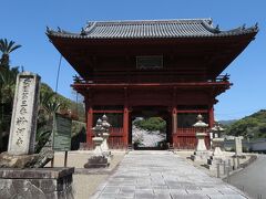 岩出駅から粉河駅で下車し、粉河寺へ。