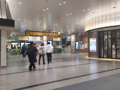 大宮駅5時11分着。行きたい場所があり、わざわざ始発列車で来ました。