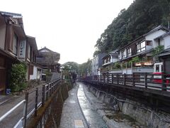 湯の峰温泉に到着しました。