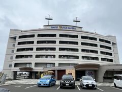 続いて訪れたのは 羽幌町 道の駅

彼は疲れたので車の中で休憩。
私一人で行ってきま～す！

