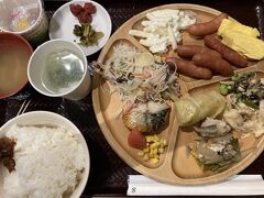 朝ごはんはいつも満腹。