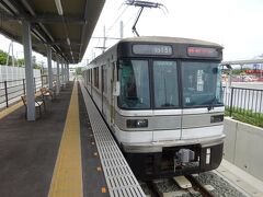 今まで乗ってきた電車の折返しに乗る。
かつて東京メトロの日比谷線を走っていた電車。