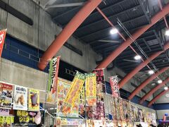 ハイブ長岡1階アリーナの食楽座・雪しか市（飲食・物販）へ。
