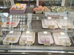 最後に美味しかった風月堂で
お土産に和菓子を買いました
わらび餅と甘夏みかん大福
310円

これから松坂に早めのランチを食べに行きます