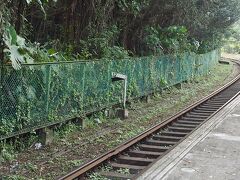 次の電車まで40分待ちだったので駅でのんびり待つことにします。