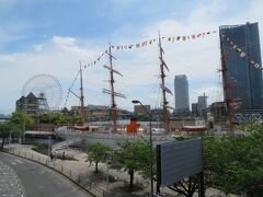 帆船の日本丸メモリアルパークで一休み。
こういう景色を見ていると心身ともに癒されます。
