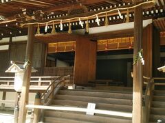 宇治上神社拝殿(国宝)
鎌倉時代前期に伐採された檜が使用されている。
