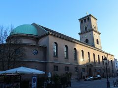 聖母教会

コペンハーゲンの教会は１６時にクローズするところがほとんど。