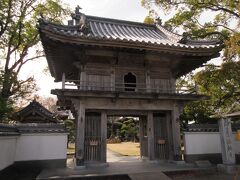 14:35　9番札所 法輪寺（徳島県阿波市土成田中）山門

高野山 真言宗、正覚山 菩提院。

