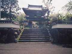 曹洞宗圓通山普門禅寺、山門