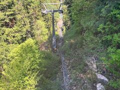 長野県の阿智村。ヘブンスその原のロープウェイへ乗車。過去に夜に2回乗ったことがあり、頂上で満天の星空を見たことがありました。