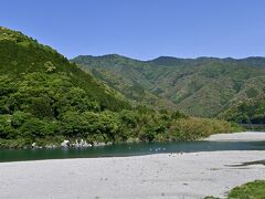 　　　　　　　　山の緑も美しい！