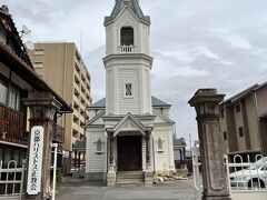 cafe cherishの近くには京都ハリストス正教会がありました。

前回来た時は礼拝日で、信者の方もいたので写真もとりにくかったのですが、今日は正面から。