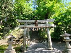 今年のＧＷは直前まで予定はなく、後半の3日からの5連休で最初の4日間を使って静岡・愛知・三重・和歌山の車中泊の旅に出ようそう思ったのが4月29日。
3日の早朝4時50分に品川の自宅を出て、246、129、国道1号線をひたすら走って最初の目的地　掛川の遠江國の一宮　事任八幡宮に到着したのは9時半前。
ここまでの走行距離は２１０キロ。一般道なので5時間半かかりました。