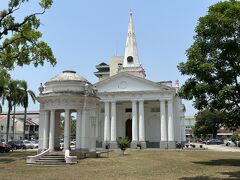こちらは1818年に建立のセントジョージ教会です。
イギリス国教会としては東南アジア最古の教会です。