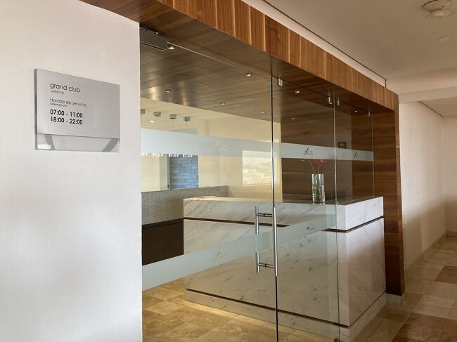 クラブラウンジも６階になります。<br />利用時間は７時から１１時の朝食タイムと、１８時から２２時までのカクテルタイムです。<br /><br /><br />