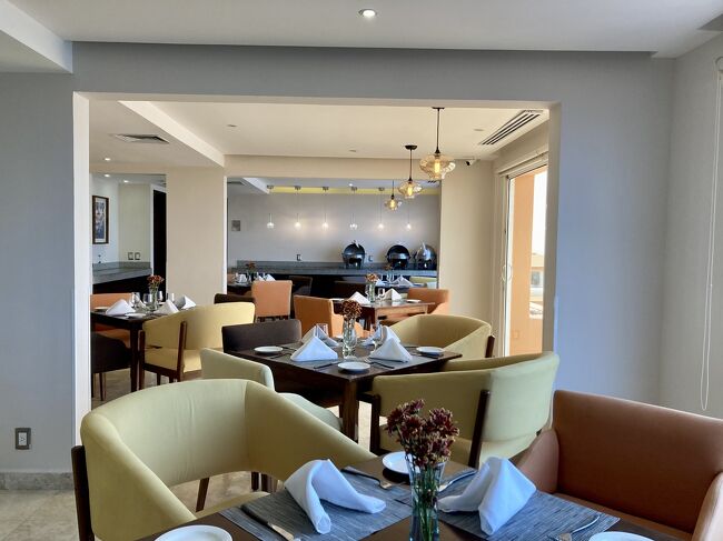 よってお昼はラウンジには入れるものの、誰もいませんし何もありません。