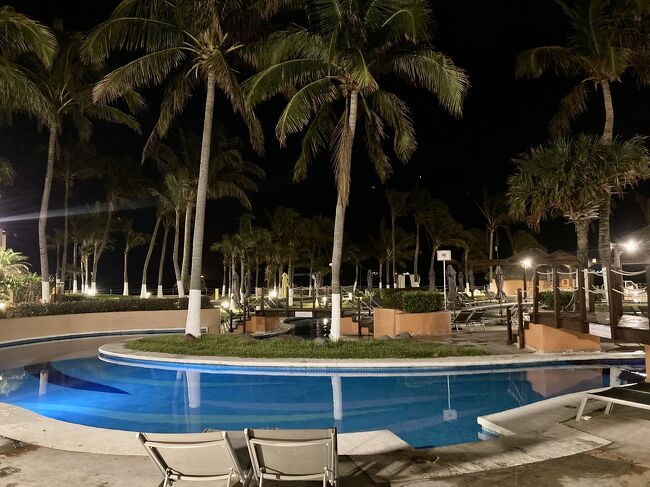 観光地は深夜まで多くの人で賑わい、治安も良いです。<br />軍が頻繁にパトロールをしているので、安心して歩くことができます。