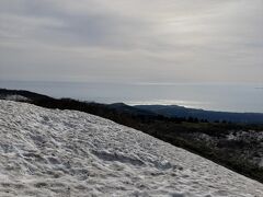 残雪が残ります。