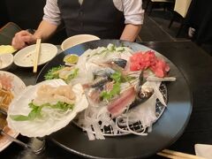 池尻で唯一安くて美味い店。
予約しないとなかなか入れない店だが、席が空いていてラッキー。