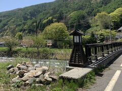 12:20 奈良井宿
塩尻ICで降りて30分ほど、奈良井宿入り口まで来ました。