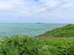 大神島を遠目に見て　

さあ楽しい宮古島旅行の始まりです