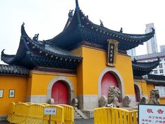 本日は武漢の寺巡り。まずは帰元禅寺にやってきた。こちらも名刹だが創建は1658年なので比較的新しい。