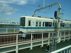 　ロマンスカーとともに、我が子が大好きな「あお」こと小田急電車を見れば、下車駅の相模大野。わずか３０分の夢体験でした。
　あと５分病院が早く終われば、大手町から「メトロはこね」に乗ってより長い時間楽しめたはずだけど、それは贅沢すぎるってもんでしょう。ひそかに狙ってはいたけれど。
