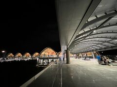 そして2018年7月にオープンした第2ターミナルがすごい
すごく近代的でおしゃれ