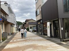 次はひがし茶屋街へ。