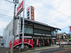 すぐ傍の「広田屋人形」。
旧中山道沿いには人形店が沢山集まっています。
鴻巣は岩槻とともに日本を代表する雛人形の里です。