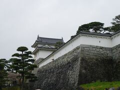 続いて霞ヶ城公園へ向かいます。
二本松城(別名霞ヶ城)は、寛永20年(1643年)に入部した初代二本松藩主丹羽光重公によって近世城郭として整備されています