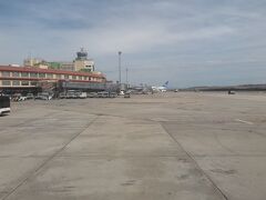 12:05
秒単位でぴったり定刻にマドリード・バラハス空港に到着しました。