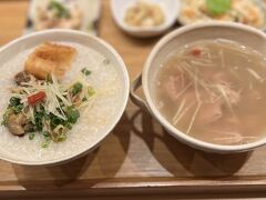 肉きのこ粥と薬膳スープのセットにしました。
小皿3種を選べます。
たいへん美味しい。