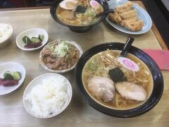 自宅を出発、まずは昼メシ。やっぱここのラーメンは口に合う。