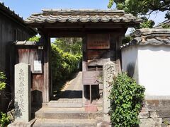 幕末の風雲児・高杉晋作の誕生地。
現在は、南側半分が公開されています。