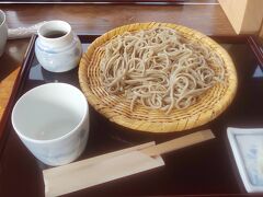 お昼ご飯は安曇野のそばを堪能しました。
コシがあって食べやすい蕎麦でした。
