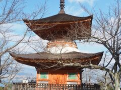 厳島神社
本殿の側の高台にある。