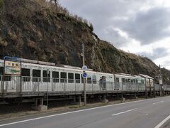 千畳敷駅に着きました。ここでは下車の為に15分停車してくれるので外に出ます。