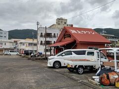 奄美大島の古仁屋(こにや)港9:00発の海上タクシーで、加計呂麻島の生間(いけんま)港まで乗船します。
ＮＨＫの番組「ドキュメント７２時間」の「奄美海上タクシーに乗って」で取り上げられました。
