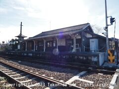 法華口駅

1915年に播州鉄道の駅として開業し、法華山の最寄り駅であることからこの駅名となりました。
その後播丹鉄道、国鉄北条線を経て現在は第三セクターの北条鉄道の駅となっています。
戦時中には駅の近くで姫路航空隊の紫電改の墜落を原因とする列車転覆事故が起きました。


法華口駅：http://www.hojorailway.jp/routemap/hokkeguchi
法華口駅：https://ja.wikipedia.org/wiki/%E6%B3%95%E8%8F%AF%E5%8F%A3%E9%A7%85
北条鉄道：https://ja.wikipedia.org/wiki/%E5%8C%97%E6%9D%A1%E9%89%84%E9%81%93
北条線列車脱線転覆事故：https://www.sankei.com/article/20200815-OD5TJYFQD5OHXJXBD7Y3PGGDUM/