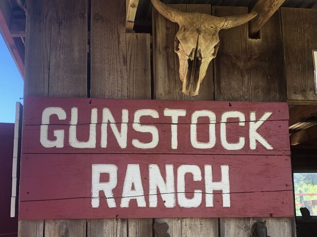 TVで見て行きたかったガンストックランチ。<br />４人で行くのでuber で行きました。＄90ぐらいで行けたと思います