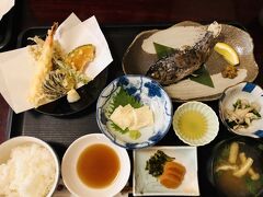 『奥日光満喫ランチ』。

お魚、天ぷら、湯波等、日光の地元の味が盛りだくさん。